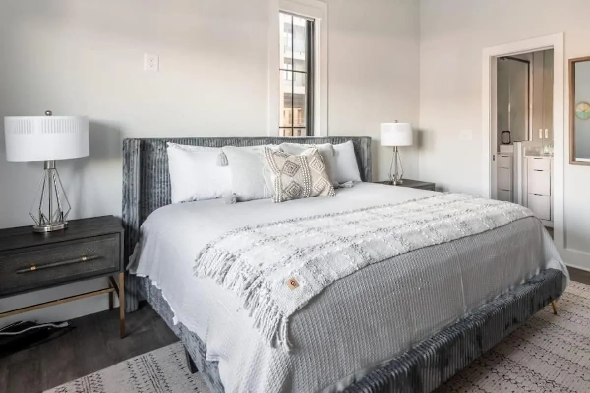 Minter Teal With Rooftop Balcony Charlotte